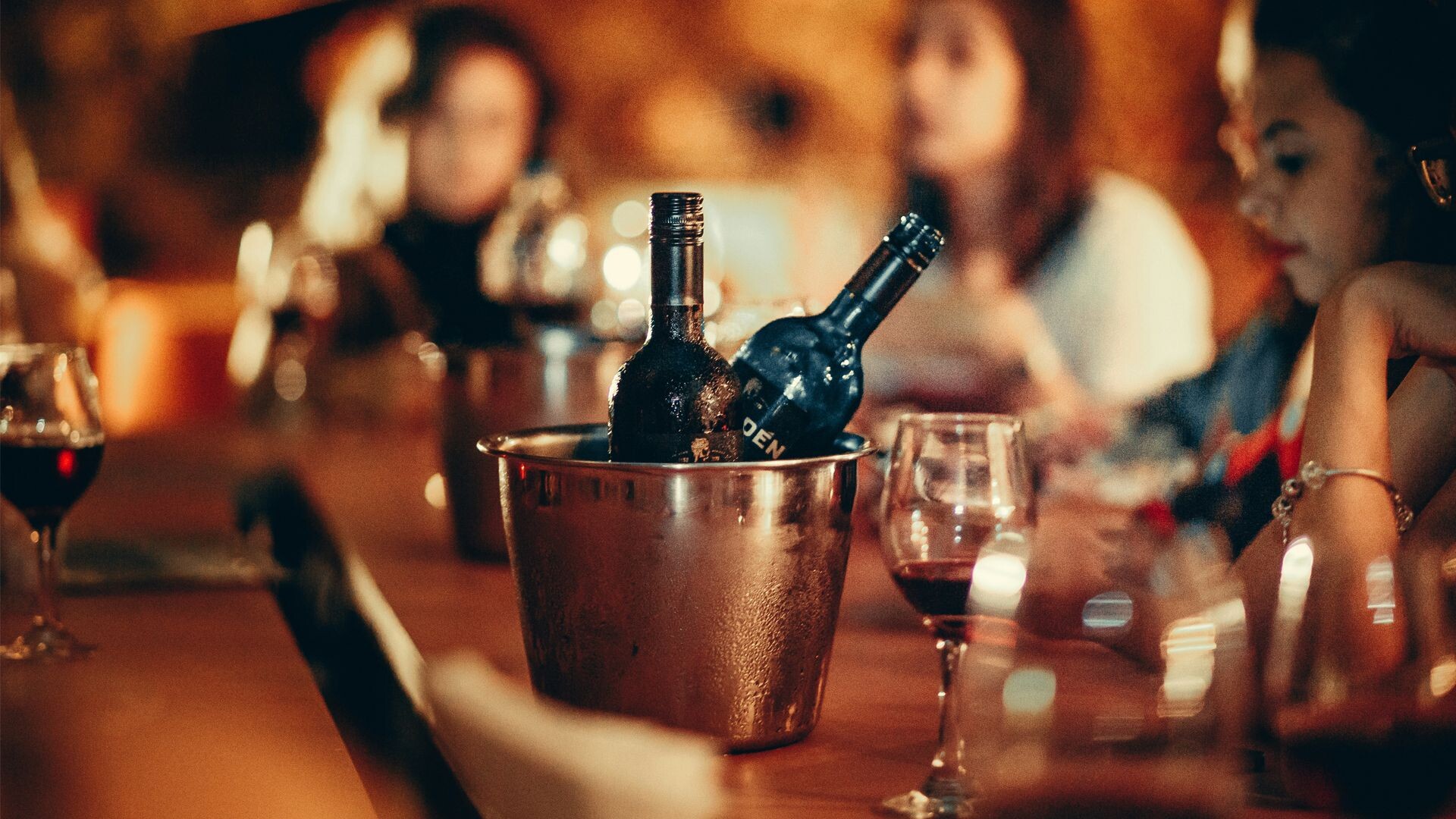 International Organization of Vine and Wine (OIV): Italians make the most wine, and the Portuguese drink the most