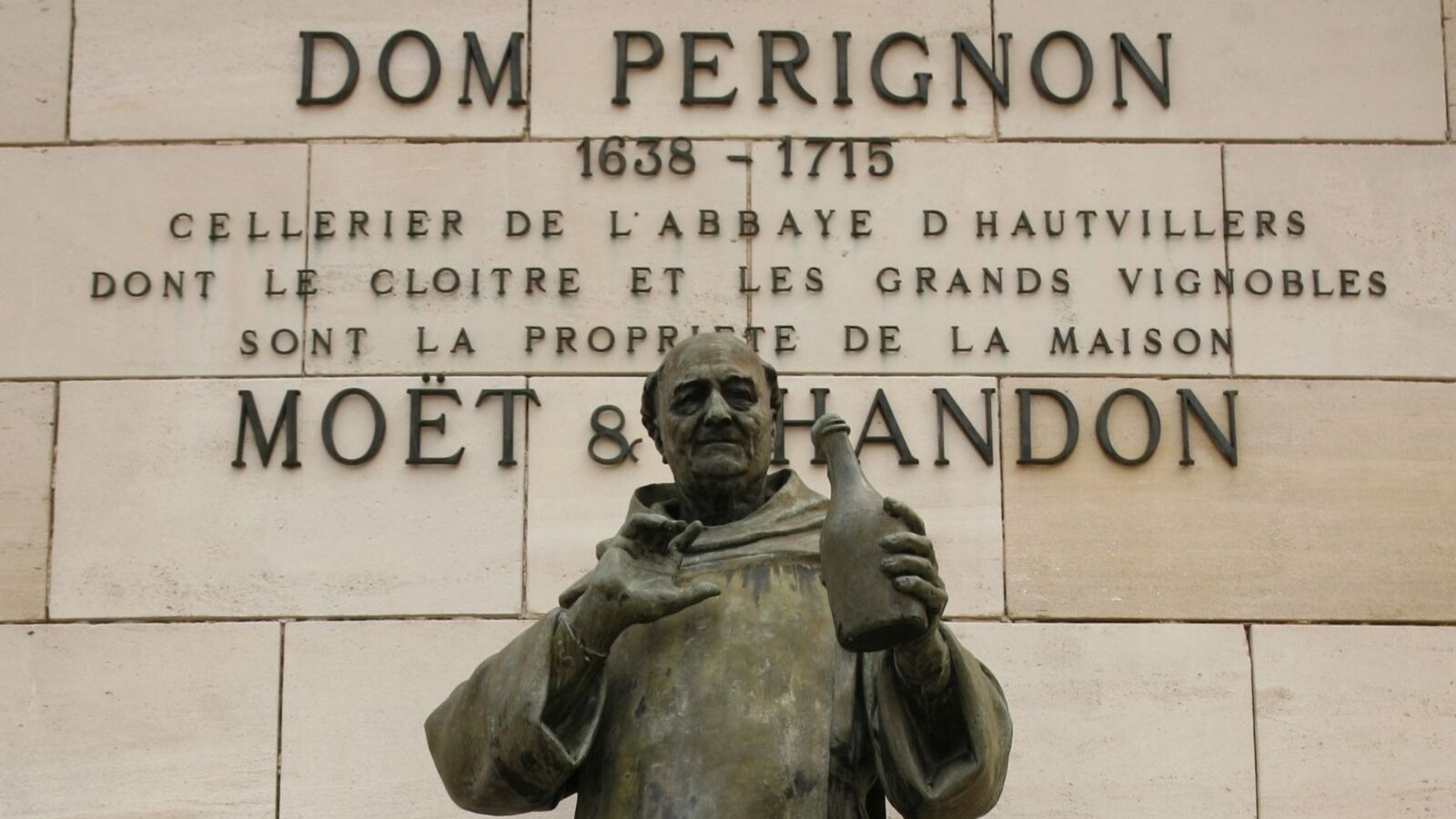 Vidim zvijezde, uzviknuo je navodno Pierre Perignon kušajući pjenušavo vino. E, nije...